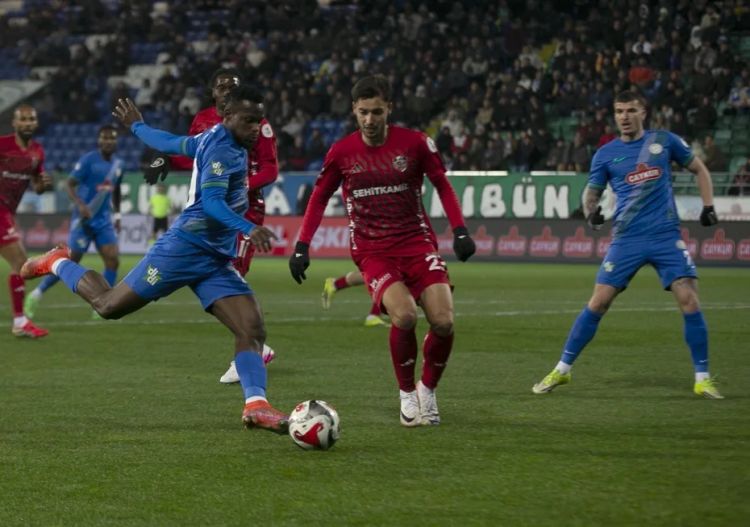  "Samsunspor" səfərdə,"Rizəspor" evdə qələbə qazandı 