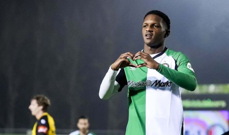 “Mançester Siti” də 19 yaşlı futbolçu üçün mübarizəyə qoşuldu