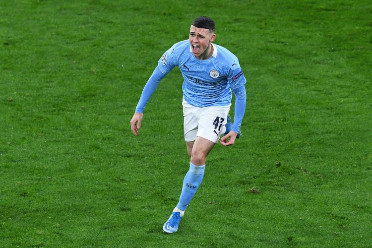 “Mançester Siti” Fil Fodenlə yeni müqavilə üçün danışıqlara başladı