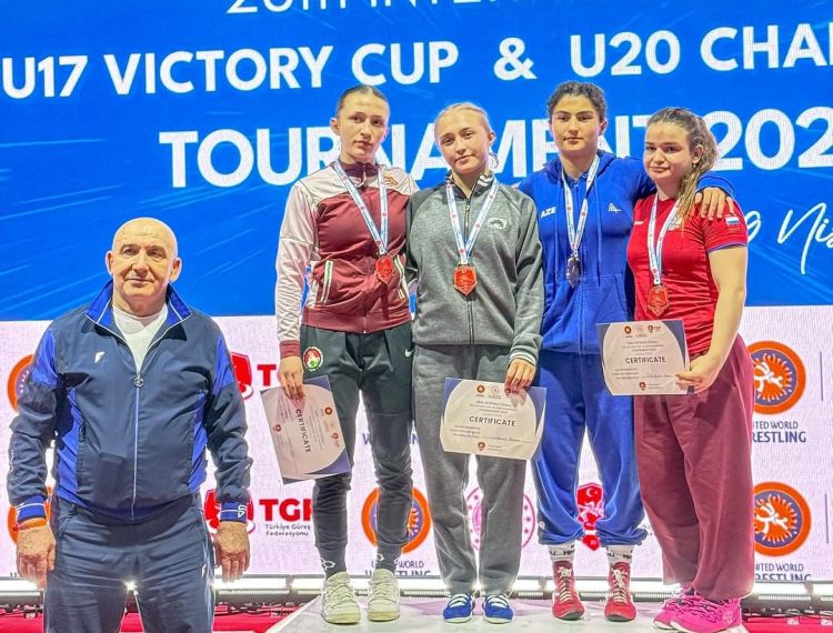 Azərbaycanın gənc güləşçiləri Antalyada 4 medal qazandı