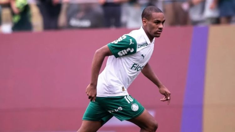 “Mançester Yunayted” 16 yaşlı futbolçu üçün 40 milyon ödəməyə hazırdı