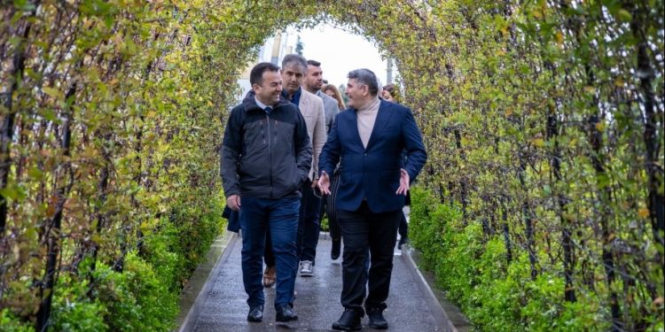 Türkiyə nümayəndə heyəti Milli Gimnastika Arenası ilə tanış olub