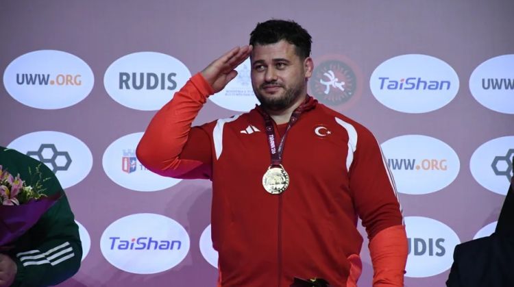 Türkiyəli güləşçi 13-cü dəfə Avropa çempionu oldu   -  rekord yeniləndi