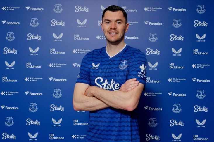 “Everton” Maykl Kinlə müqaviləni 2027-ci ilə qədər uzadıb