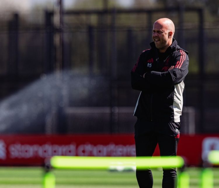 Arne Slot “Liverpul”dakı gələcəyi barədə danışdı