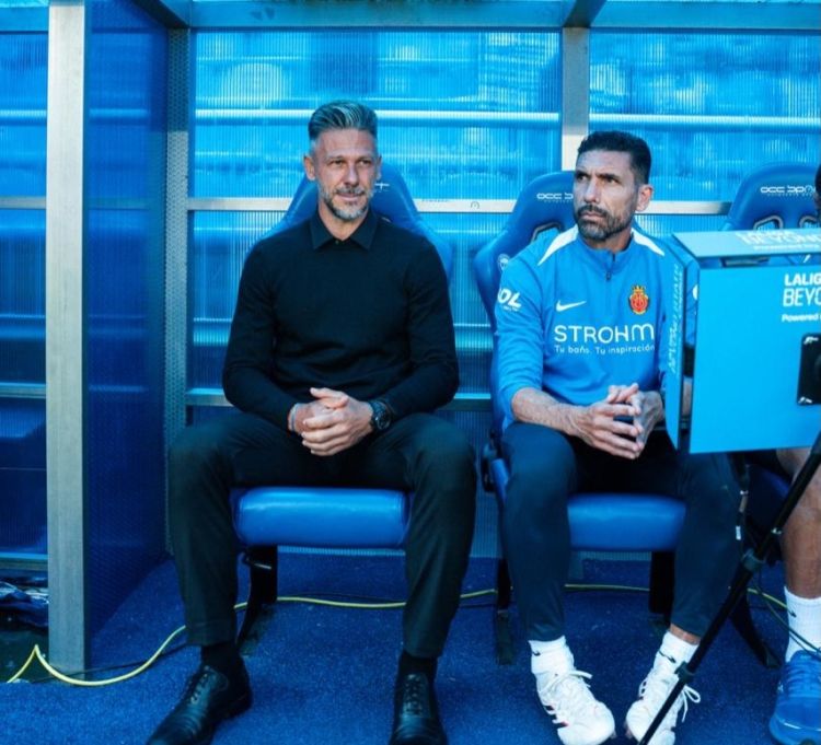 Demikelis La Liqada ayın ən yaxşı məşqçisi seçildi