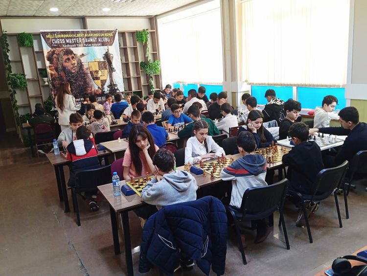 Azərbaycanın Milli Qəhrəmanı Albert Aqarunovun xatirəsinə həsr olunmuş şahmat turniri keçirilib