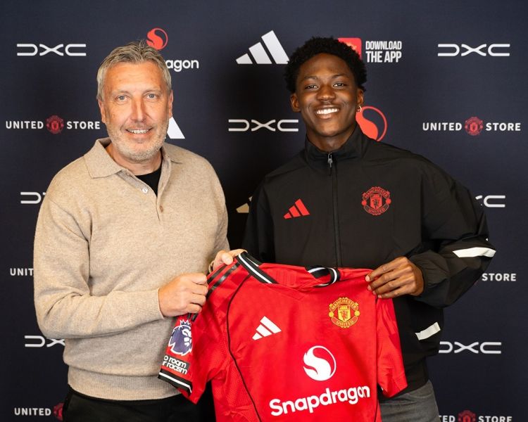 "Mançester Yunayted" Kobi Maynunun müqaviləsini uzatdı