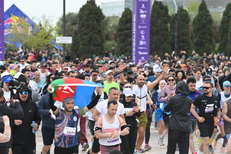 25 min nəfər “Küləyə qalib gəl” dedi  - "Bakı Marafonu 2026" start götürdü
