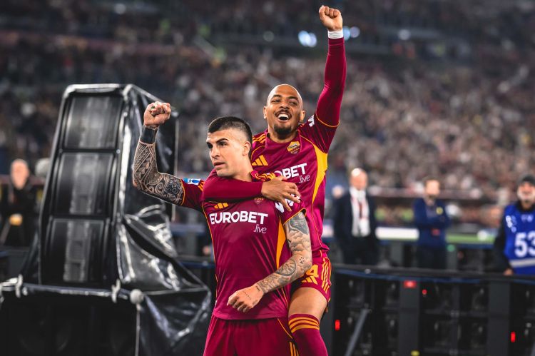 “Roma” “Fiorentina”nı darmadağın etdi