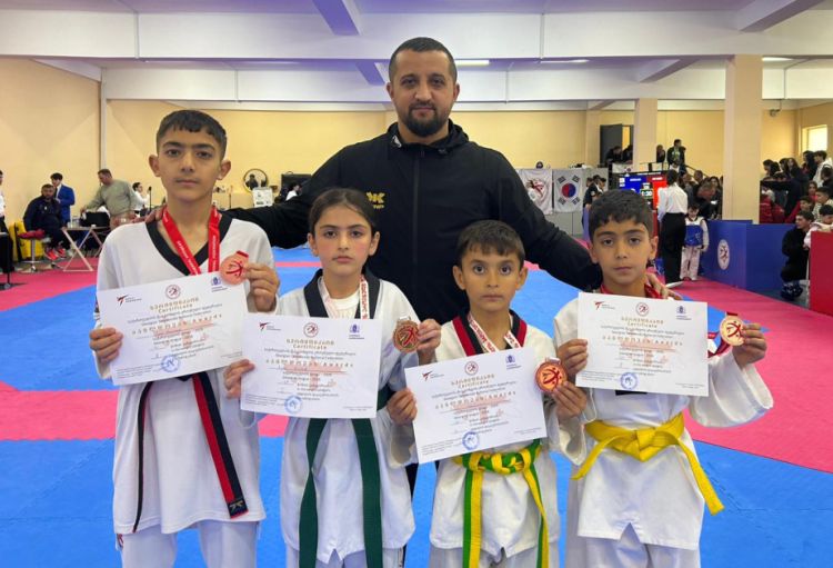 Azərbaycan taekvondoçuları Gürcüstanda 4 medal qazanıblar