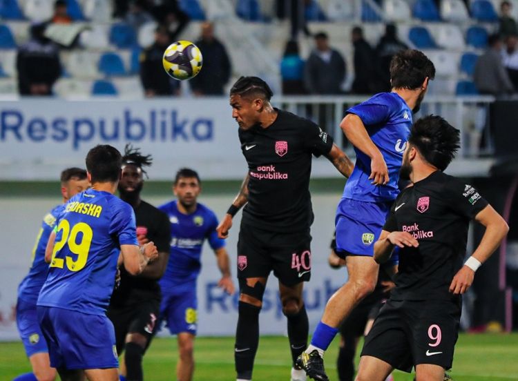 “Kəpəz” səfərdə çempionu məğlub etdi