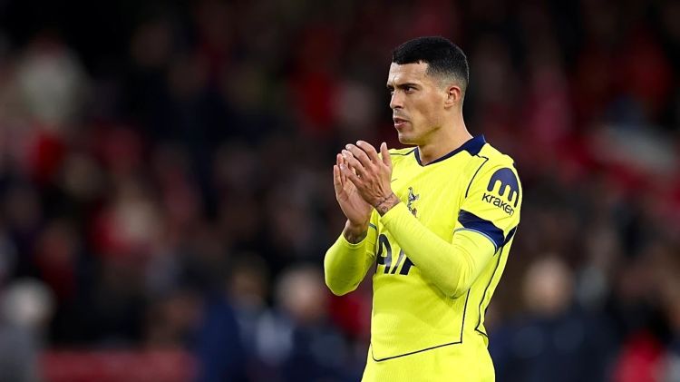“Barselona” və “Real” Pedronun transferi üçün mübarizə aparır