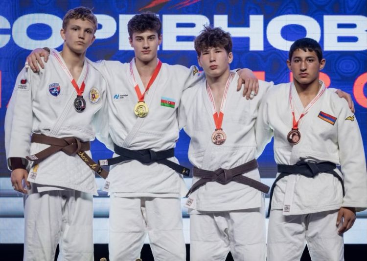 Azərbaycan millisi Xabarovskdan 2 medalla qayıdır