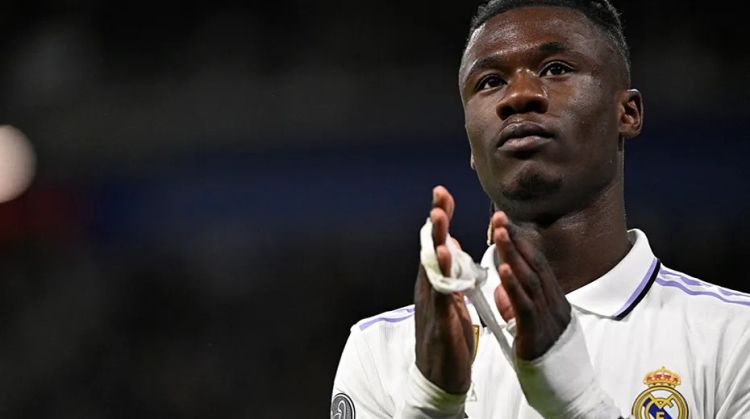 Kamavinqa “Real Madrid”də qalır