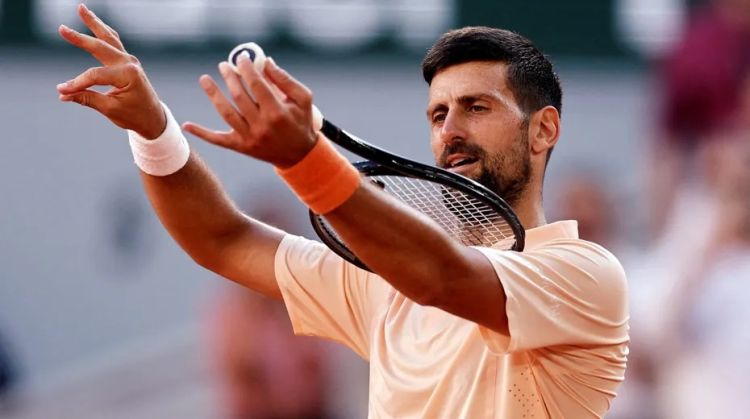 Novak Cokoviç “Roland Garros”da çətin qələbə ilə üçüncü tura yüksəldi