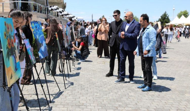 “Neftçi”nin tanınmış idmançıları uşaqlarla görüşdü