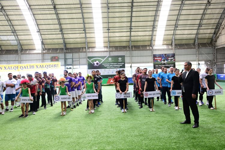 Azərbaycan Həmkarlar İttifaqları Konfederasiyasının təşkilatçılığı ilə "Sağlam həmkar" minifutbol turnirinə start verilib.