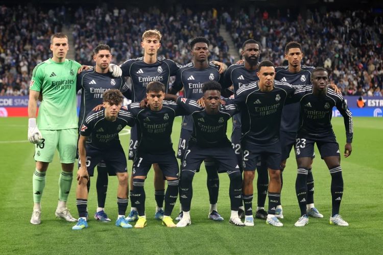 Mourinyo “Mançester Siti”nin iki futbolçusunu “Real”da görmək istəyir