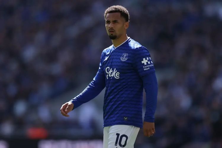 "Çelsi" "Everton"un futbolçusunu transfer etmək istəyir