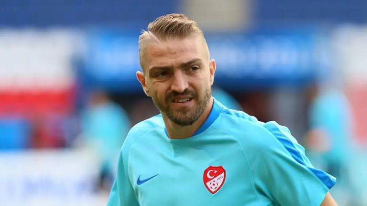 Türkiyə millisinin sabiq futbolçusu karyerasını başa vurdu