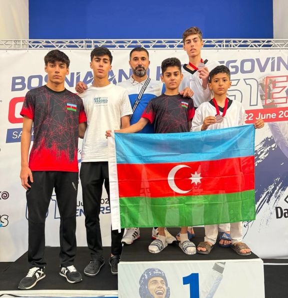 Azərbaycan taekvondoçuları "Bosnia Open"də yeddi medal qazandılar