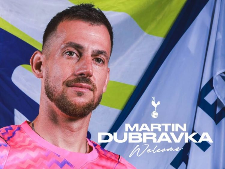 "Tottenhem" təcrübəli qapıçı ilə müqavilə bağladı