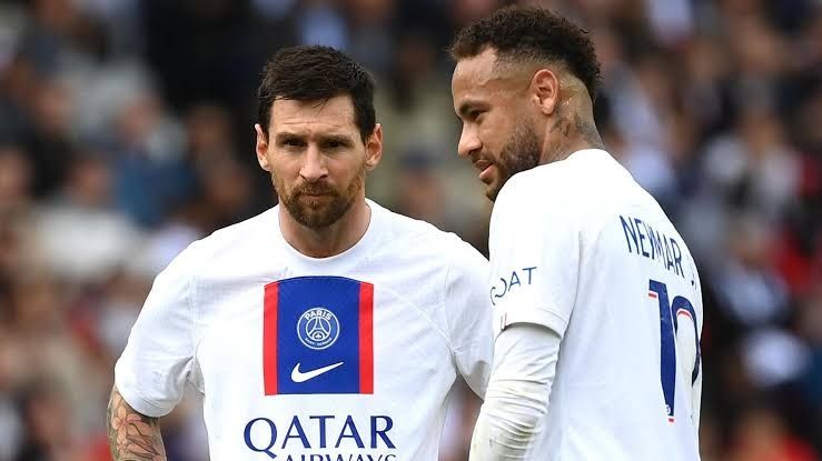Neymar Messi ilə münasibətlərindən danışdı