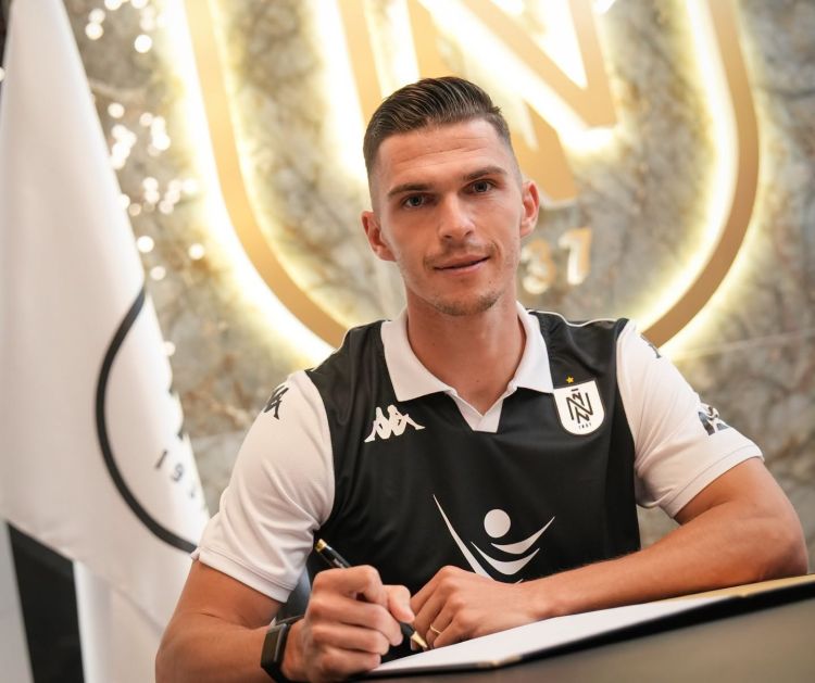 “Neftçi” Slovakiya millisinin hücumçusunu transfer etdi