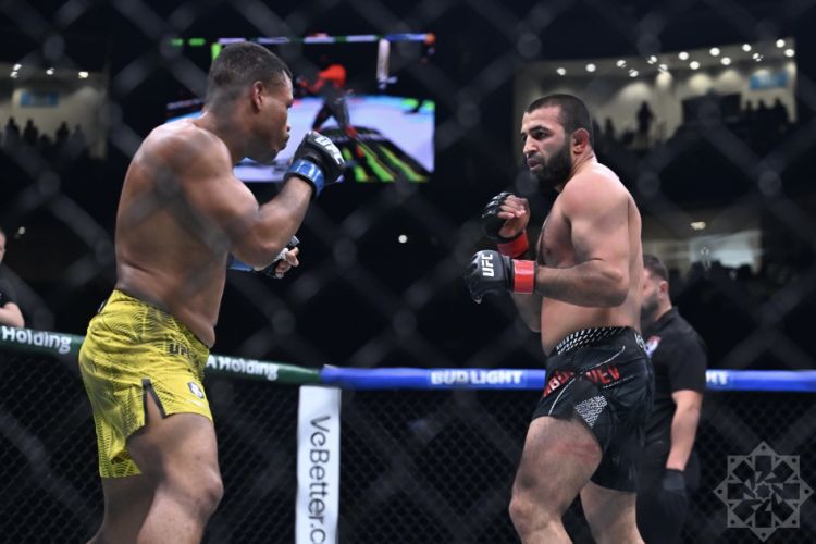 UFC Bakı turnirinə Azərbaycanlı döyüşçünün qələbəsi ilə başladı