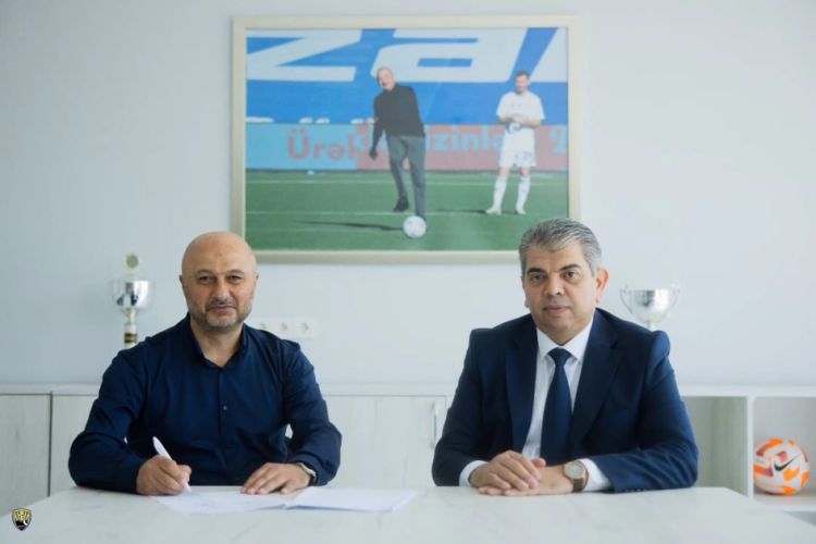 "Kəpəz" yeni baş məşqçi ilə müqavilə bağladı