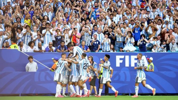 Messili Argentina əziyyətlə 1/8 finala yüksəldi