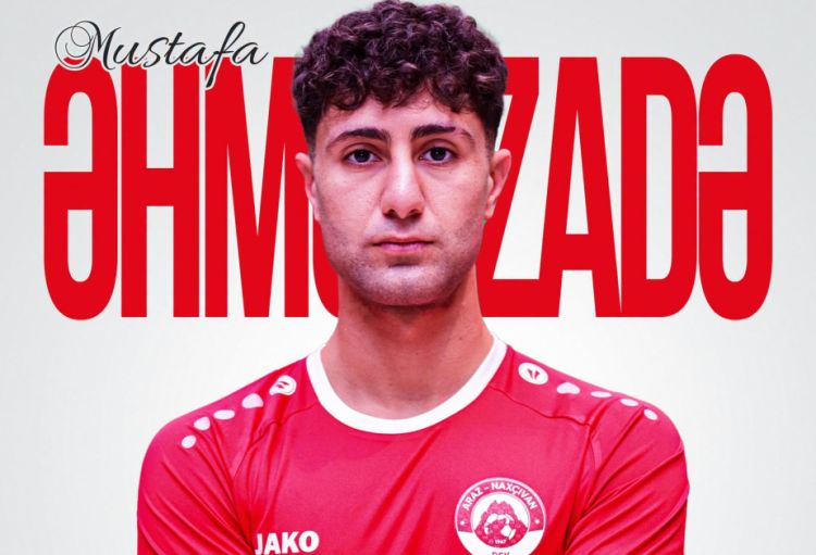 "Araz-Naxçıvan" Mustafa Əhmədzadə ilə müqaviləni uzatdı
