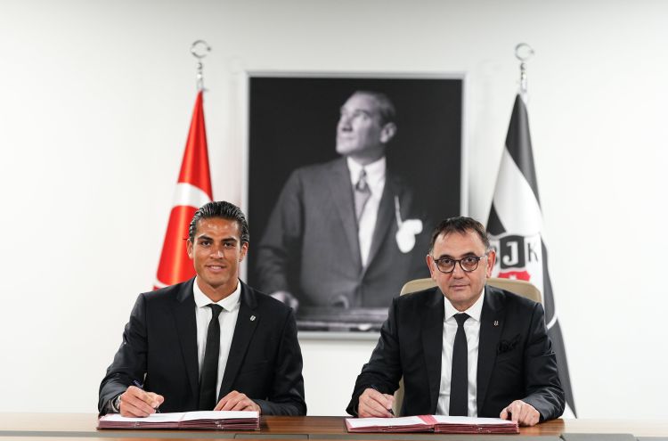 "Beşiktaş" heyətini gənc qapıçı ilə gücləndirdi