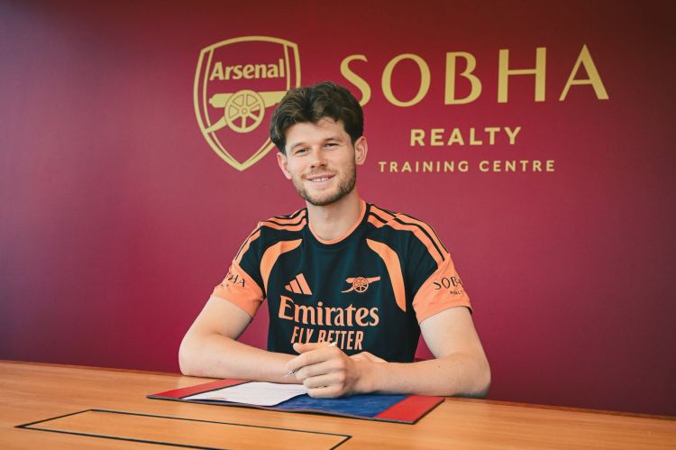 "Arsenal" heyətini fransalı qapıçı ilə gücləndirdi