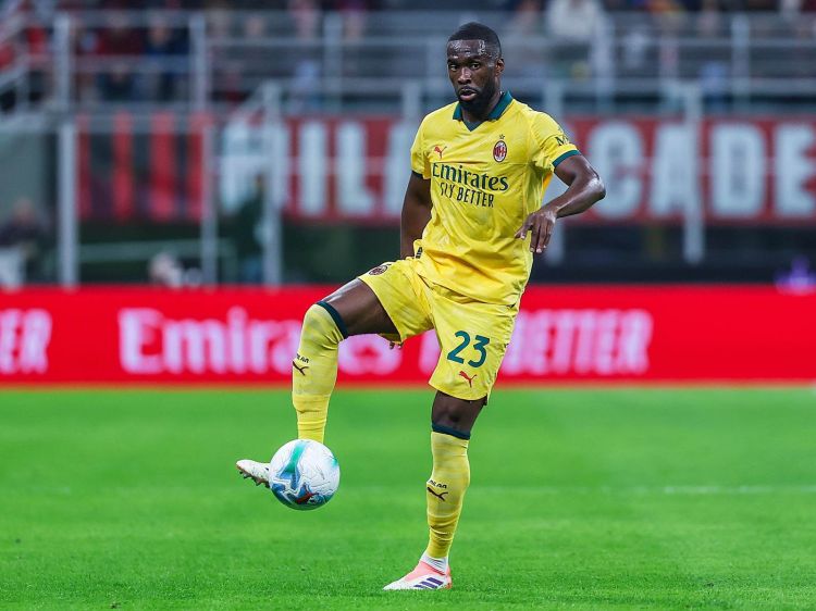 "Milan" Fikayo Tomorini satışa çıxardı