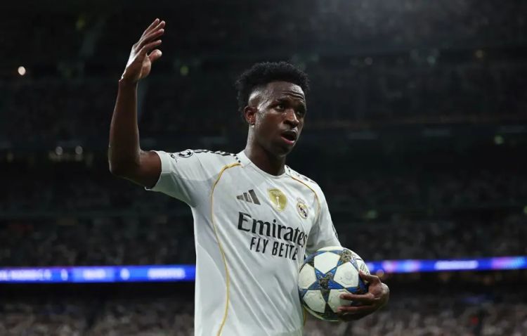 "Real Madrid" Vinisiusla bağlı qərarını verdi