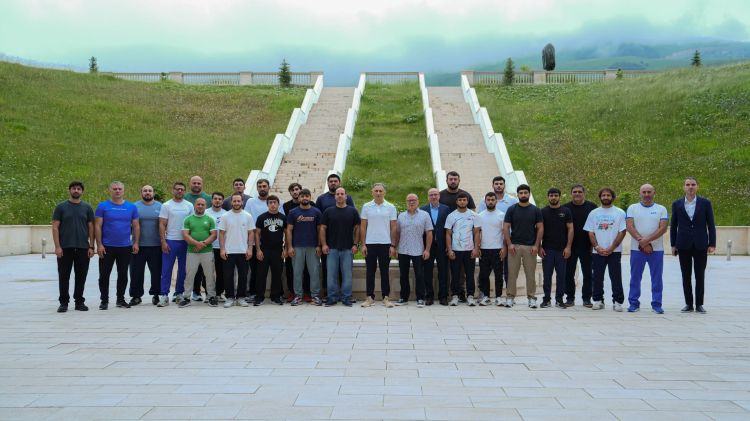 Federasiya prezidenti dünya çempionatına hazırlaşan cüdoçularla bir araya gəldi