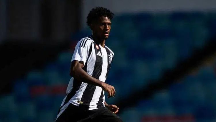 "Beşiktaş" "Yuventus"un müdafiəçisini transfer etmək istəyir