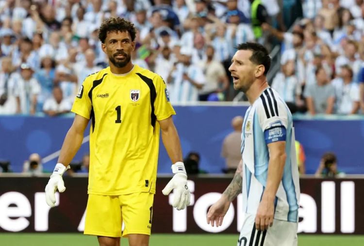 "Messi dünyanın ən yaxşı futbolçusudur"