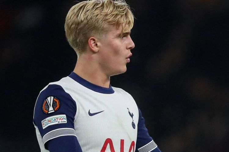 "Tottenhem" Berqvall üçün 53 milyon avroluq təklifi rədd edib