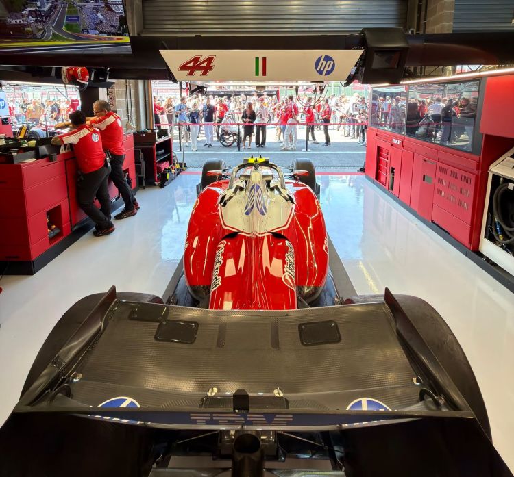 "Ferrari" Macarıstan Qran-prisində yeni arxa qanadını təqdim edə bilər