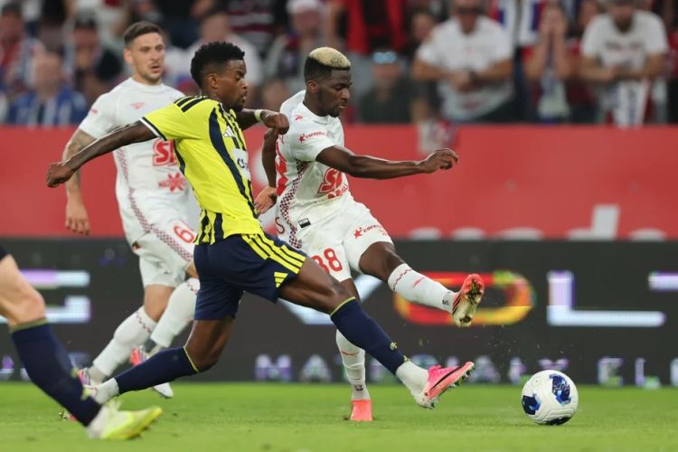 "Fənərbağça" Çempionlar Liqasında növbəti mərhələyə yüksəldi