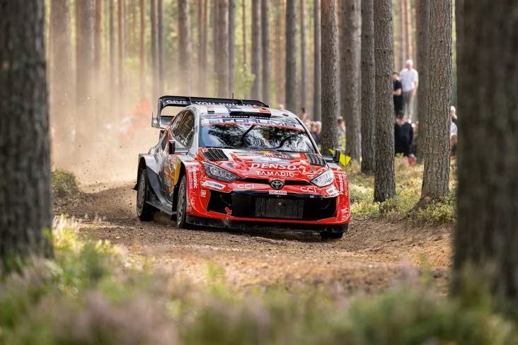 Finlandiya Rallisində Sebastyan Ojye liderliyini qorudu