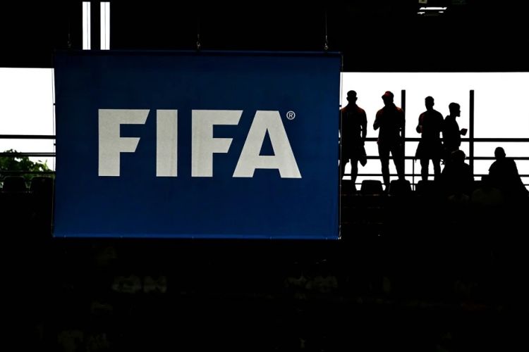 FİFA Türkiyənin dörd klubuna transfer qadağası tətbiq etdi