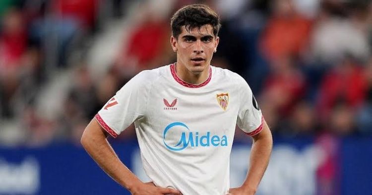 "Bornmut" İspaniya millisinin müdafiəçisini transfer etməyə yaxındır