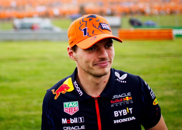 "Red Bull" Verstappeni komandada saxlamaq üçün yeni müqavilə təklifləri hazırlayıb