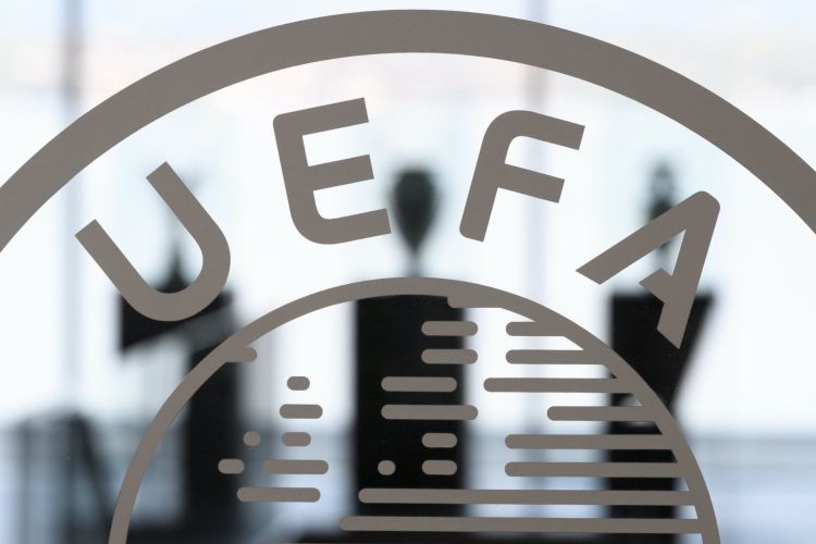 UEFA avrokuboklarda sarı vərəqə qaydasını dəyişdi