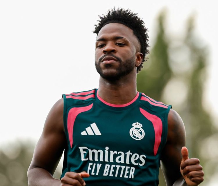 "Real Madrid" Vinisiusla yeni müqaviləyə bir addım da yaxınlaşdı