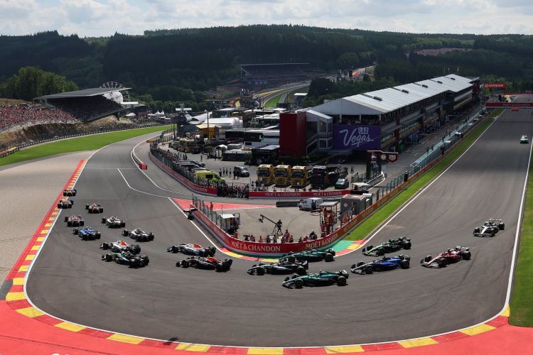 FİA rəsmisi "Formula 1" pilotlarının narazılığına cavab verdi